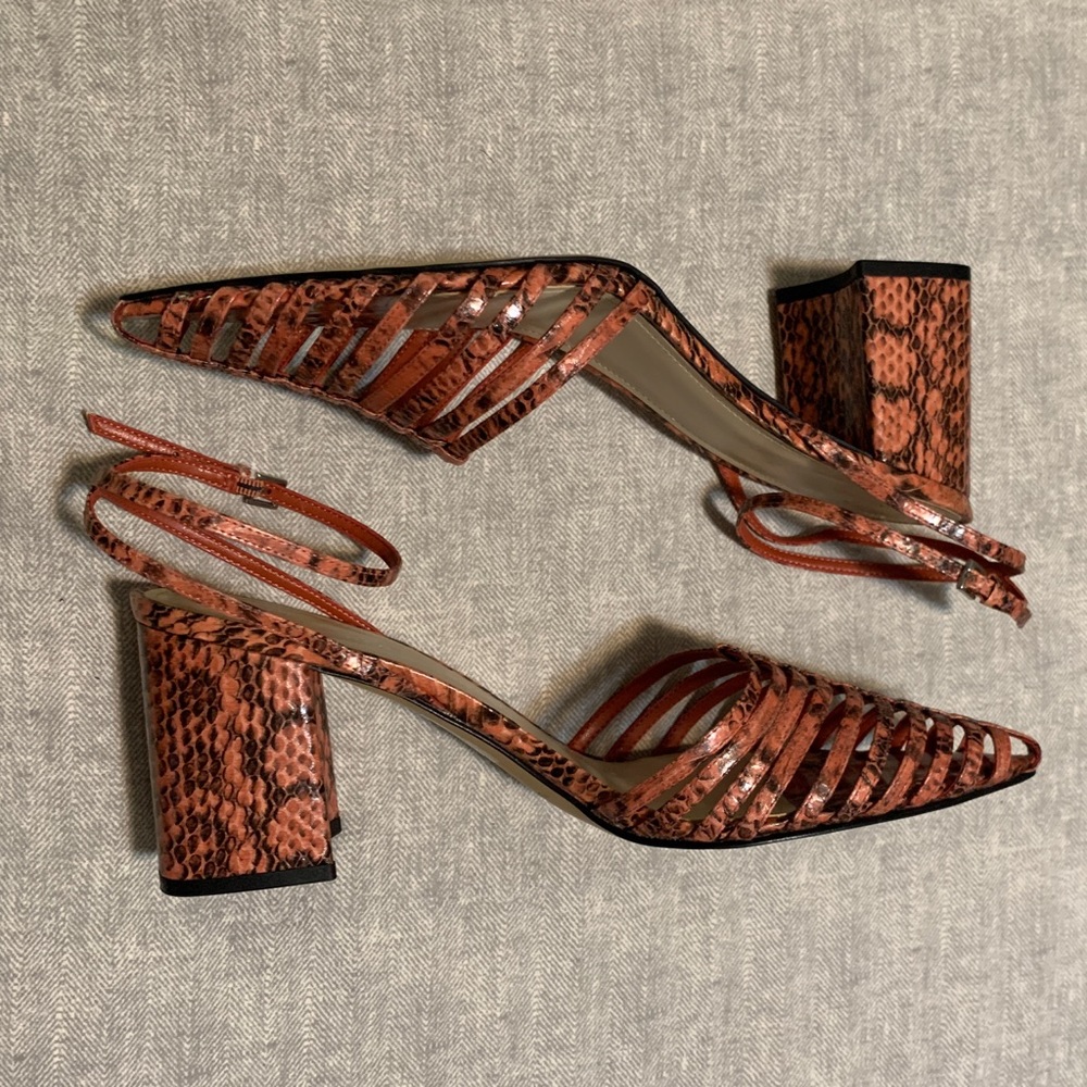 NWT Marc Fisher Orange/Coral Snakeskin Carmela Heels